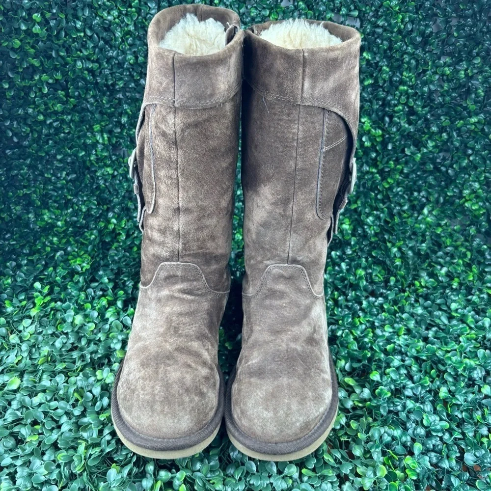 UGG AUSTRALIA CARGO SHEEPSKIN TALL WINTER BOOTS SIZE 8 woman